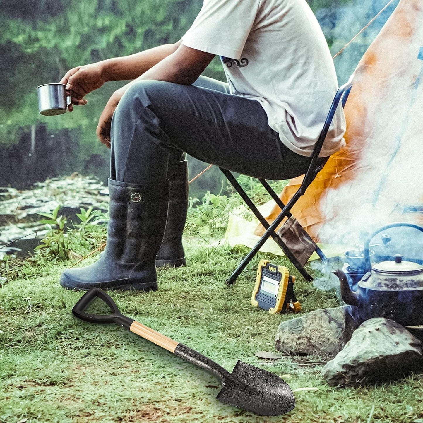 Small Round Metal Garden Shovel with Wooden D-Handle, 28 Inches