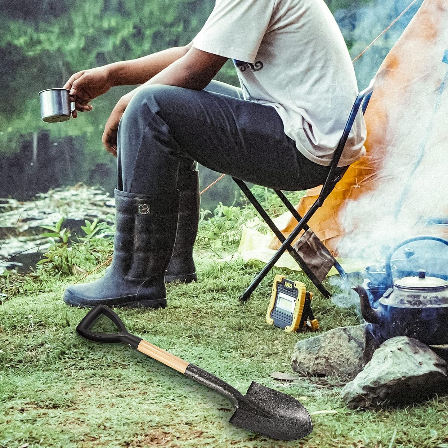 Small Round Metal Garden Shovel with Wooden D-Handle, 28 Inches