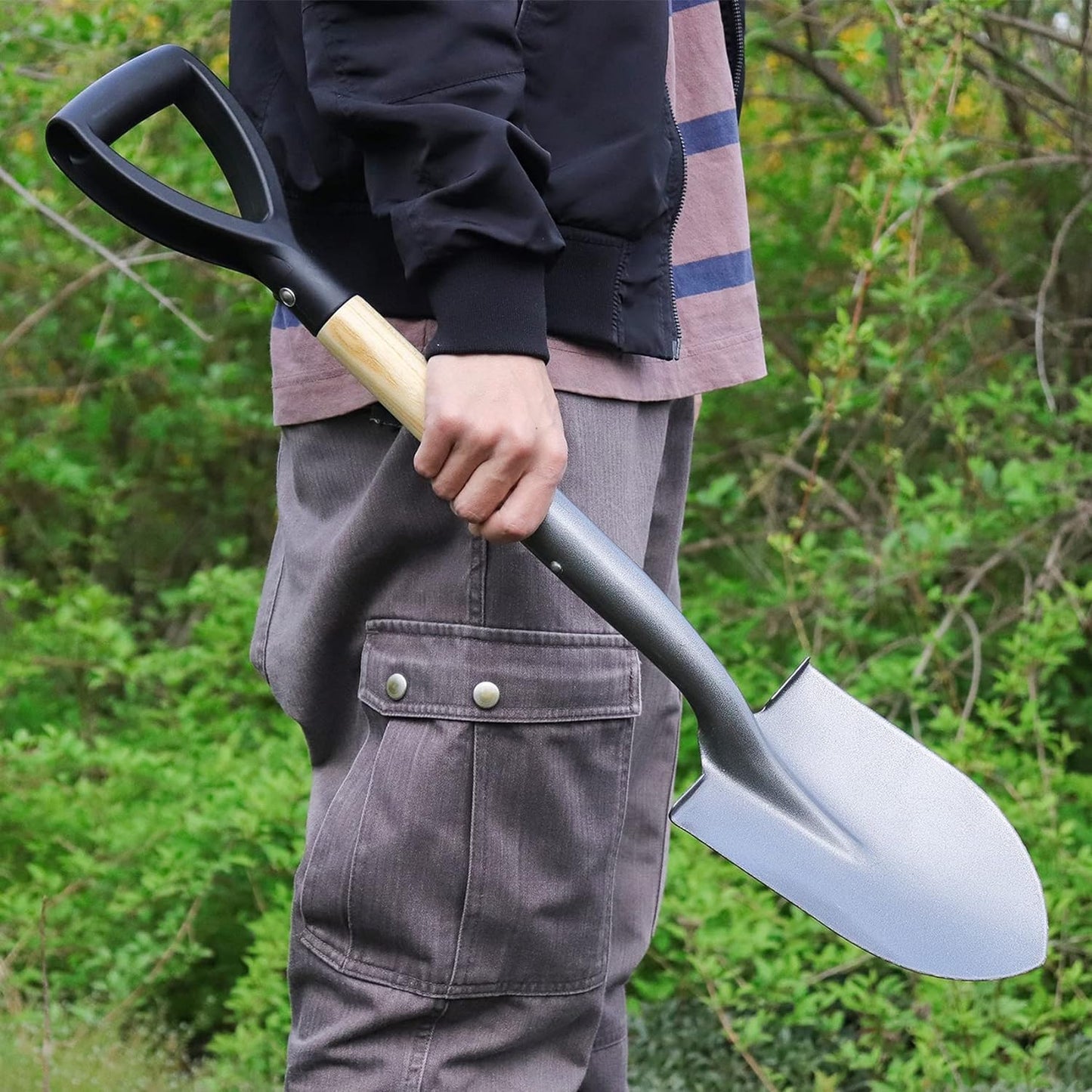 Small Round Metal Garden Shovel with Wooden D-Handle, 28 Inches